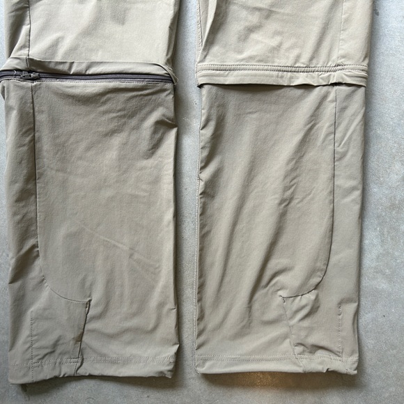 Mountain Hardwear Zip Off Travel & Hiking Pants - size 4 & 6 - Picture 2 of 8